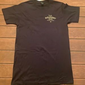 BNWOT fender paramount tshirt